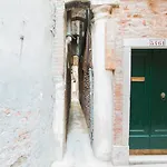 Loversinitaly Romantic Apartments - Altana And Jacuzzi