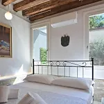 Corte Dei Greci