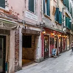 Ca\' Ludovica @Rialtobridge