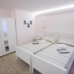 Venice Rialto Bridge Apartment