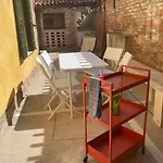 Appartamento Tre Archi con corte privata