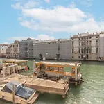 Canal Grande Suite