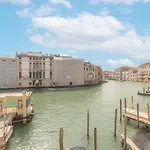 Canal Grande Suite