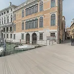 Canal Grande Suite