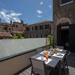 Ca\' Longo Palace Velluto
