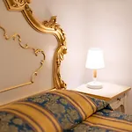 Ca\' Leoncino - Venice Canal Front Apartment