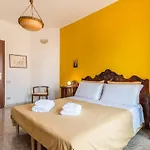Colombina House Close To The Train Station