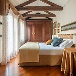 Garden Mansion With Private Mooring R&R
