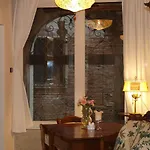Al Pozzo Dei Scoacamini, 100 M From San Marco, Ground Floor