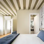 San Giovanni E Paolo Canal View Apartment R&R