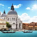 Venice Ivory Room