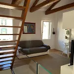Victoria Studio