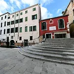 Rubino\'S Room