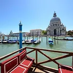 4Br Large Apartment With A View - What\'App - 0039-3512-039-610 - For Reservations!
