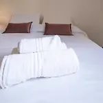Giselda Courtyard Retreat