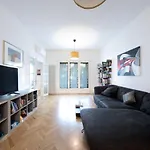 Principe Di Piemonte Apartment 10M Venice 6 Guests