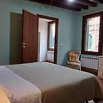 La Bella Venezia - Entire Private Apartment