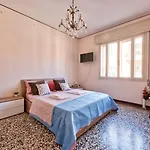 2 Bedroom Apartment Mestre Train Station