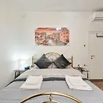 City Living Guest House Venice Room