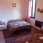 Very Central Artist Rooms