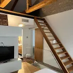 Victoria Studio