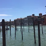 Grand Canal Palace With Lift