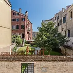 Ca\' Del Monastero 5 Collection Cosy Apartment For 4 Guests