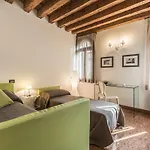 Ca\' Del Monastero 5 Collection Cosy Apartment For 4 Guests