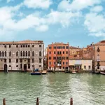 Ca\' Dei Diamanti Grand Canal