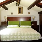 Relaxing Venetian Flat