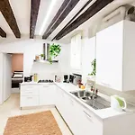 Ca Biennale, Scoprire La Venezia Nascosta!