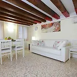 Alberto Apartment in Venice