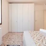 Ve.N.I.Ce Cera Remer Suite