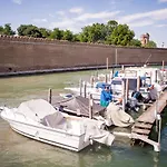 Venezia Biennale Bianco&Rosso
