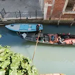 Apartments In San Marco With Canal View By Wonderful Italy