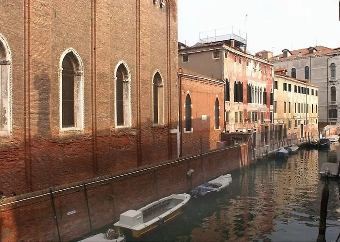 Ca Tornielli Apartment