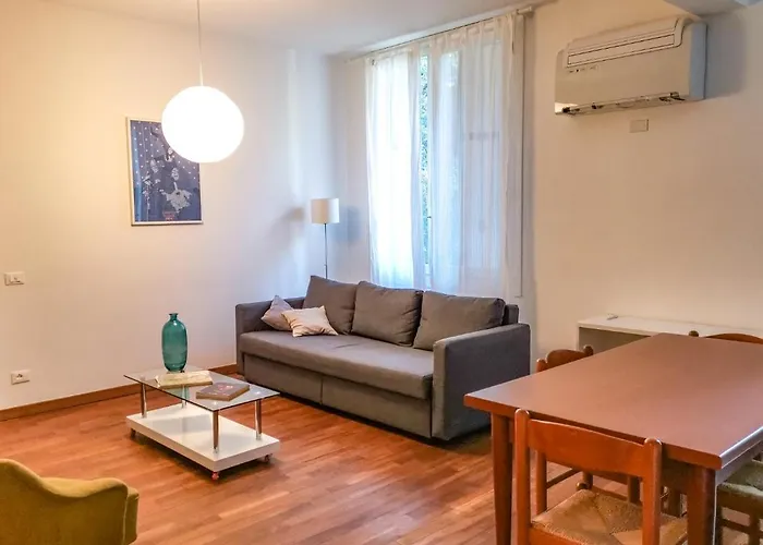Dorsoduro Venice Apartment