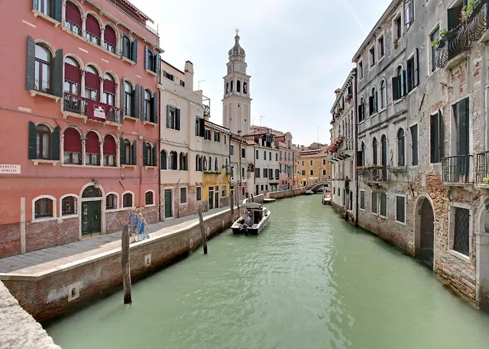 Palazzo Schiavoni Residenza D\'Epoca & Suite-Apartments