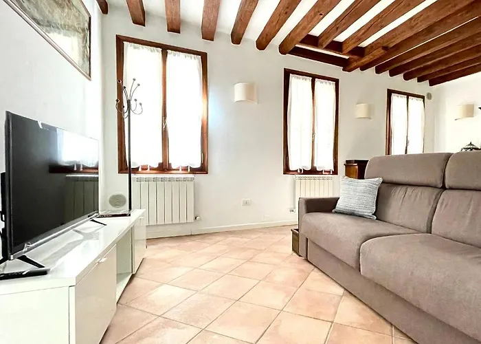 Rossini Apartment