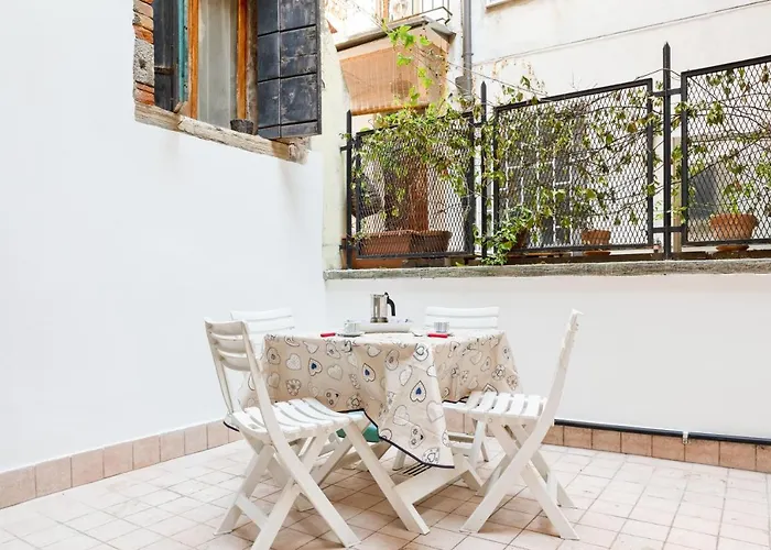 Sant\'Alvise Romantic Studio