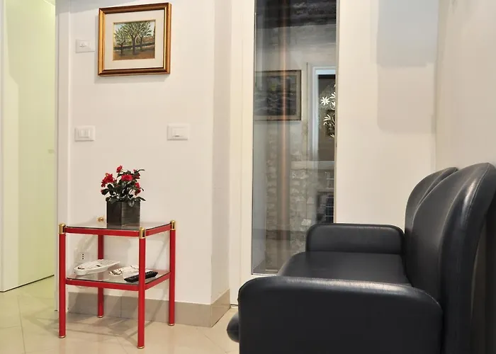 Cozy Apartment Near Rialto Bridge/ St.Mark Square