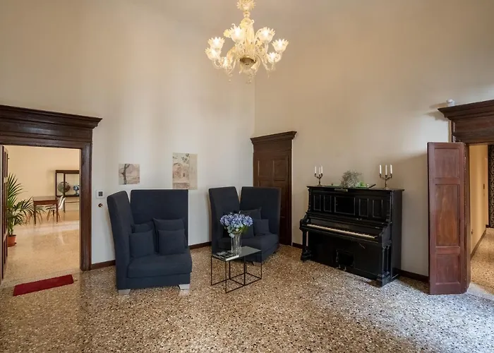 Ca\' Longo Palace Velluto