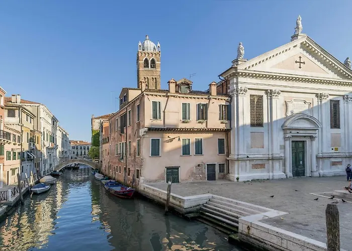 Scaleter - A Fine Luxury Apartment In Palazzo With Canal View