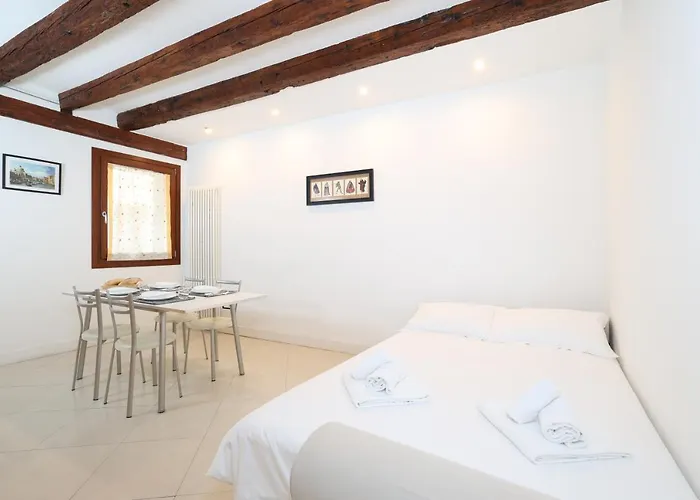 Bricola Biennale Apartments