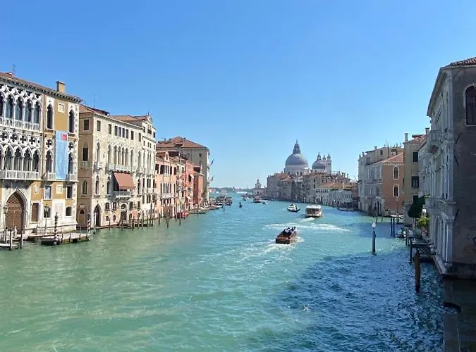 Dimora Contarini Charm Apartment On Grand Canal