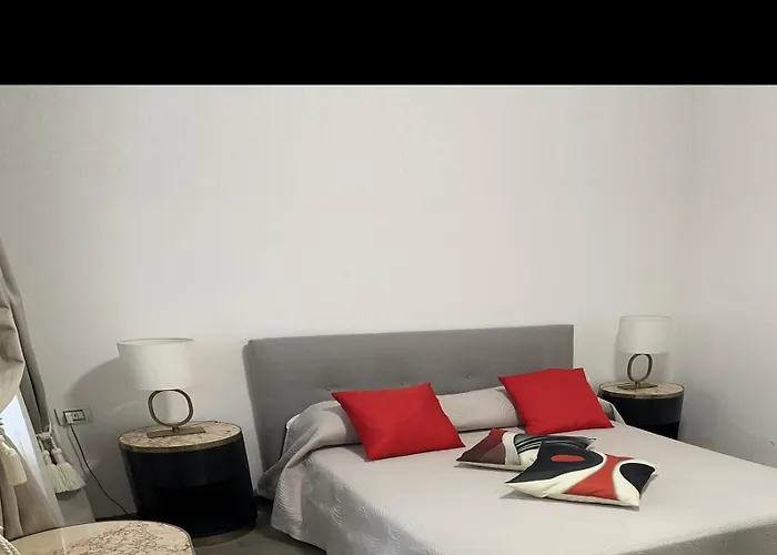 Venice Apartment With Private Courtyard