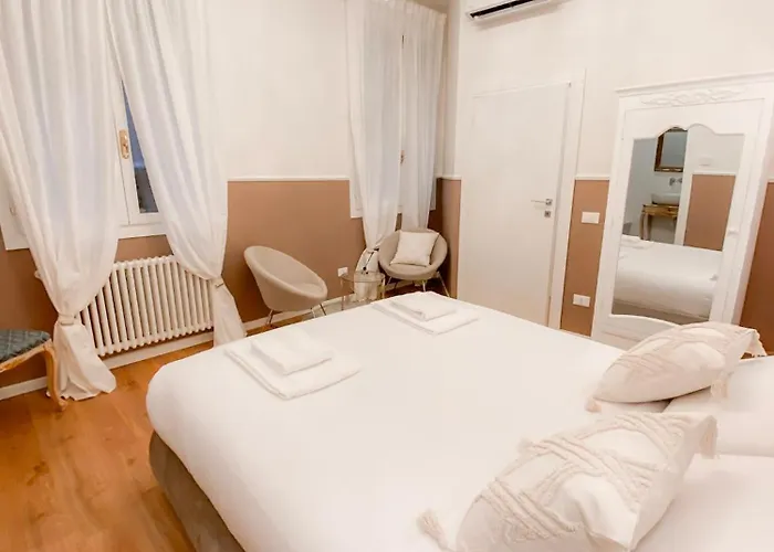 San Polo Luxury Suites In Venice