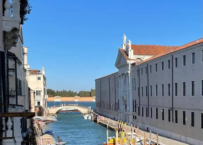 Residenza Stardust Suite With Canal View