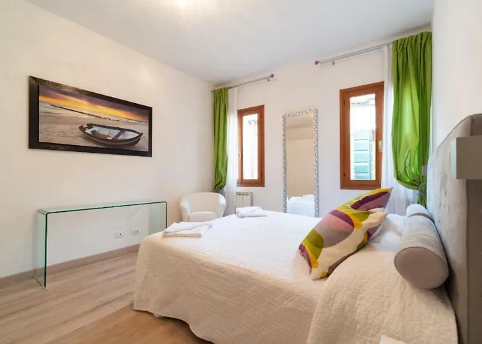 Serenissima Apartments