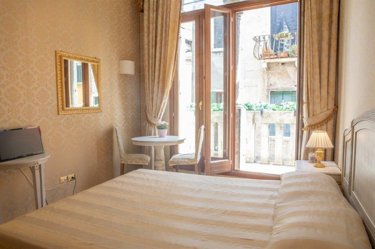 Dimora Al Doge Beato Vista Canale Couette-café